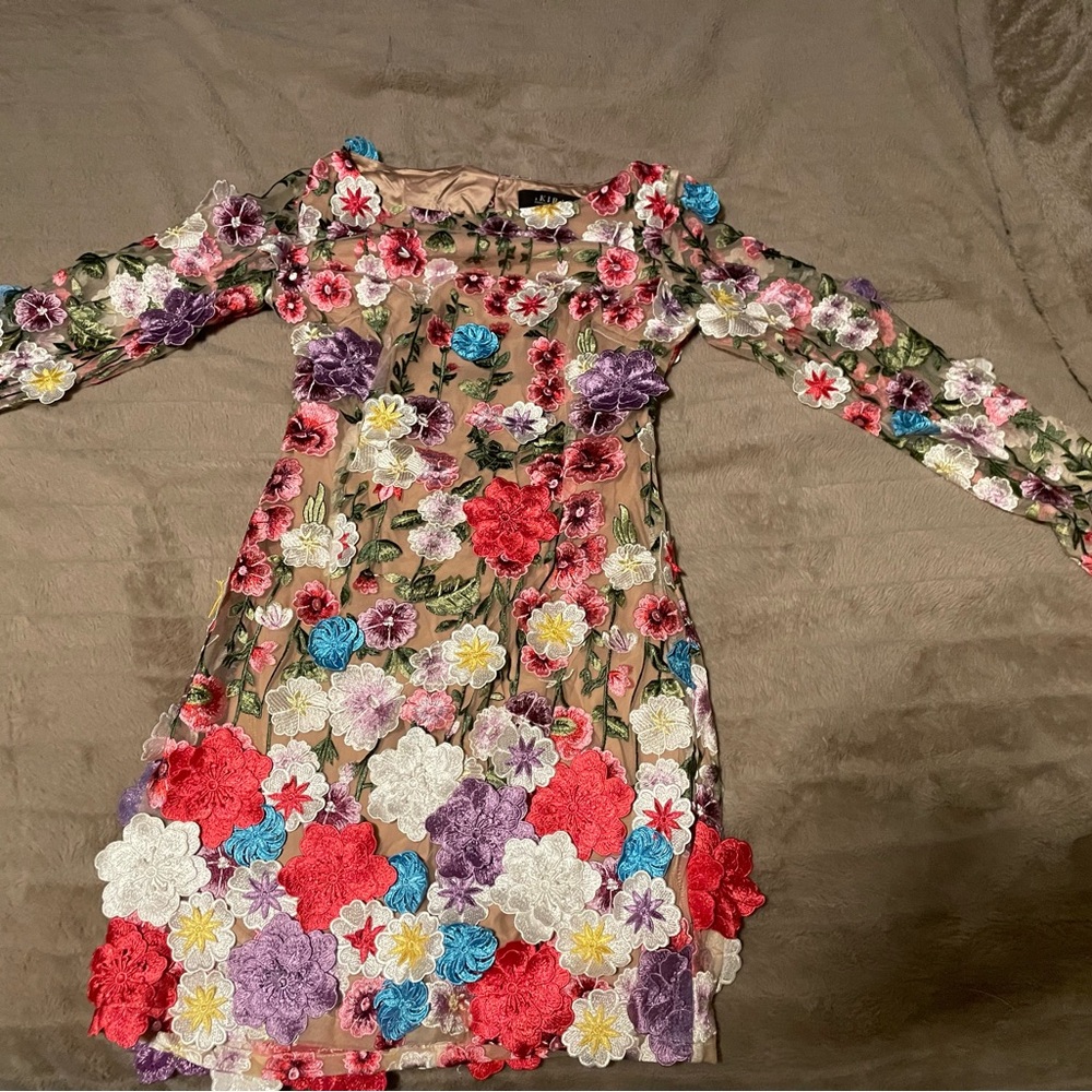 Very beautiful and simi elegant flower dress